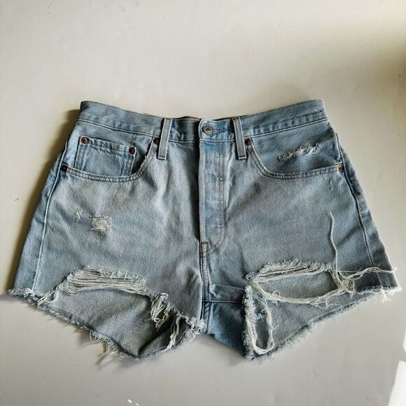 Levis 501 High Rise Denim Shorts Distressed Button Fly Light Wash Womens Size 30 - Picture 2 of 13
